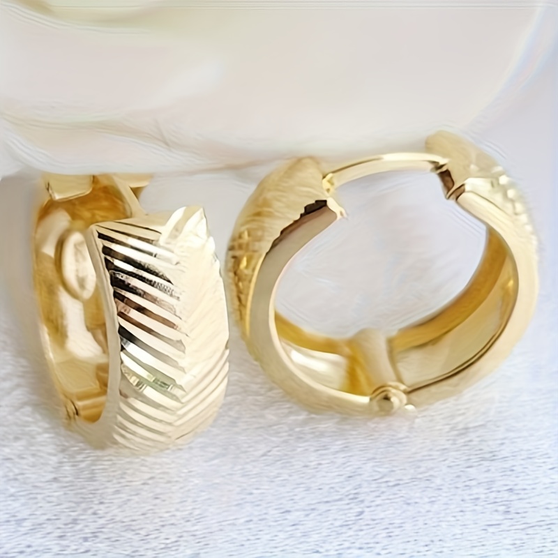 Women's Vintage Copper Small Arrow Cut Hoop Earrings